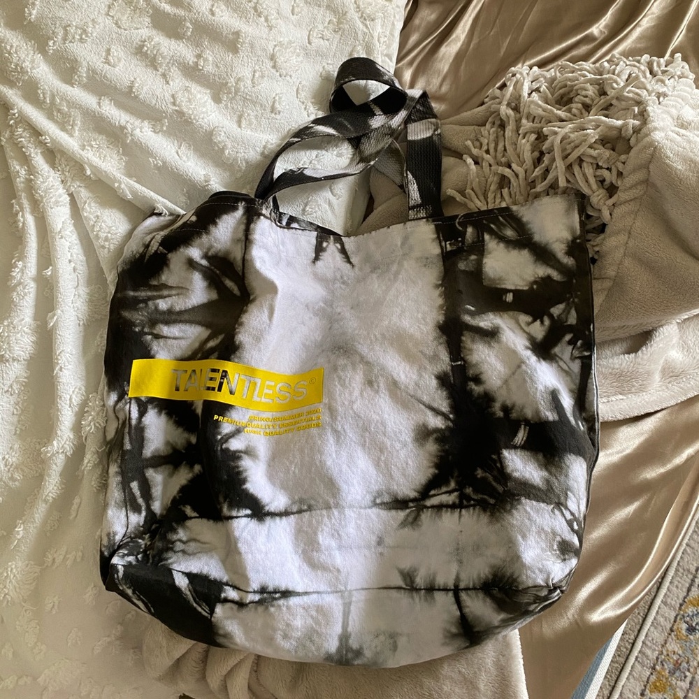 talentless tote bag